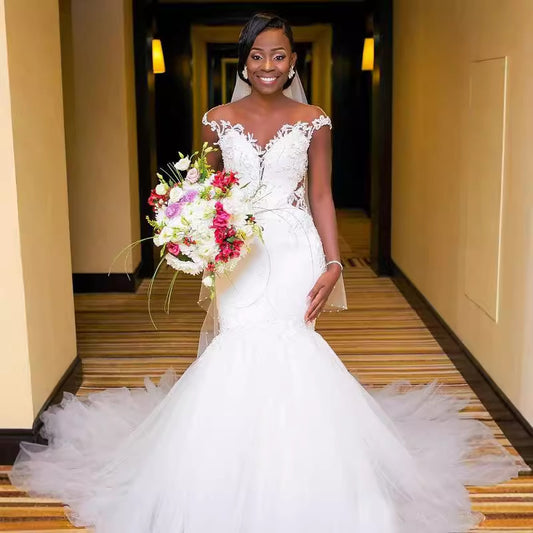 2026 new fishtail bridal gown: elegant, figure-flattering, off-the-shoulder, minimalist european wedding dress