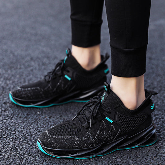 Mesh casual men's shoes 2025 new flyknit breathable solid color blade shoes trendy running sneakers cross-border export