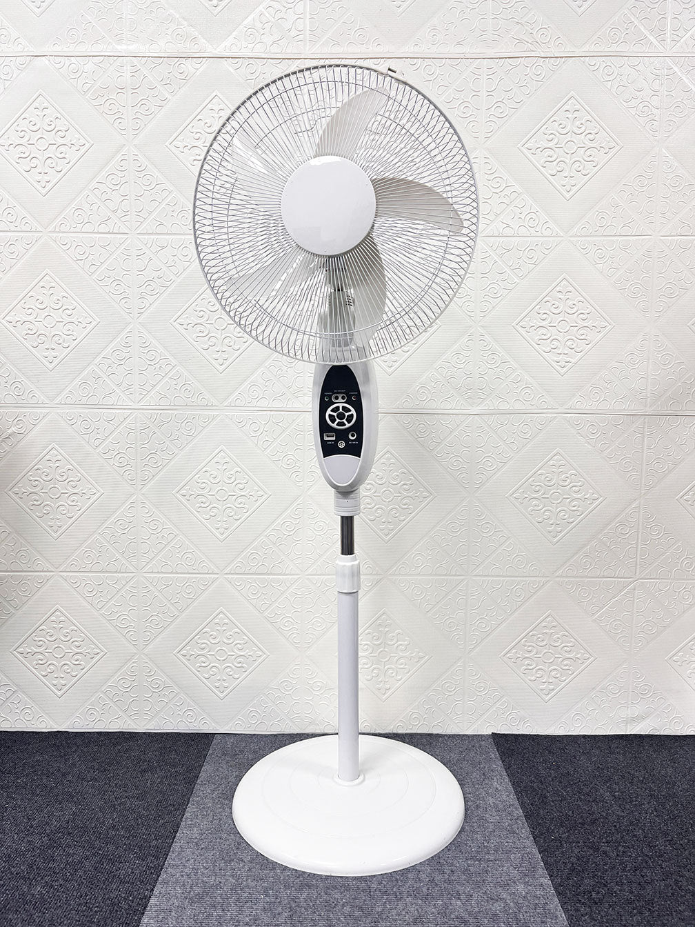 Cross-border bestseller: 16inch floor fan - remote control, high-capacity battery, rechargeable, with light, quiet operation, standing fan, solar-powered fan