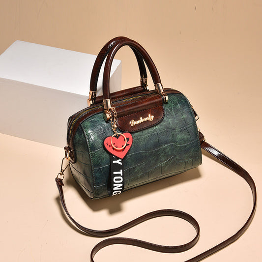 2026 women's fashionable trendy handbag retro large capacity crossbody bag large capacity pillow bag women's bag dropshipping available