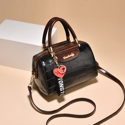 2026 women's fashionable trendy handbag retro large capacity crossbody bag large capacity pillow bag women's bag dropshipping available
