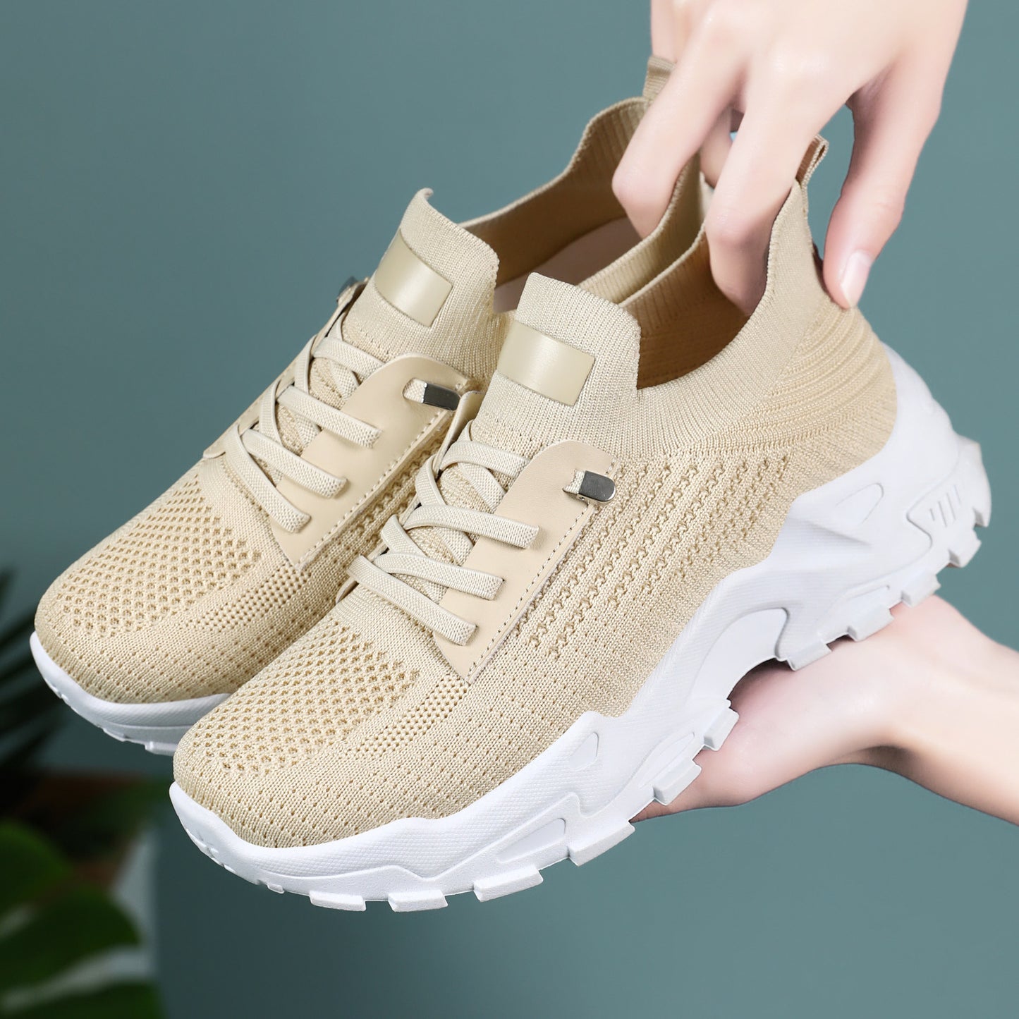 Women's spring new arrivals: cross-border shoes, breathable sneakers, flyknit running shoes, soft sole comfort, thick sole shoes - wholesale
