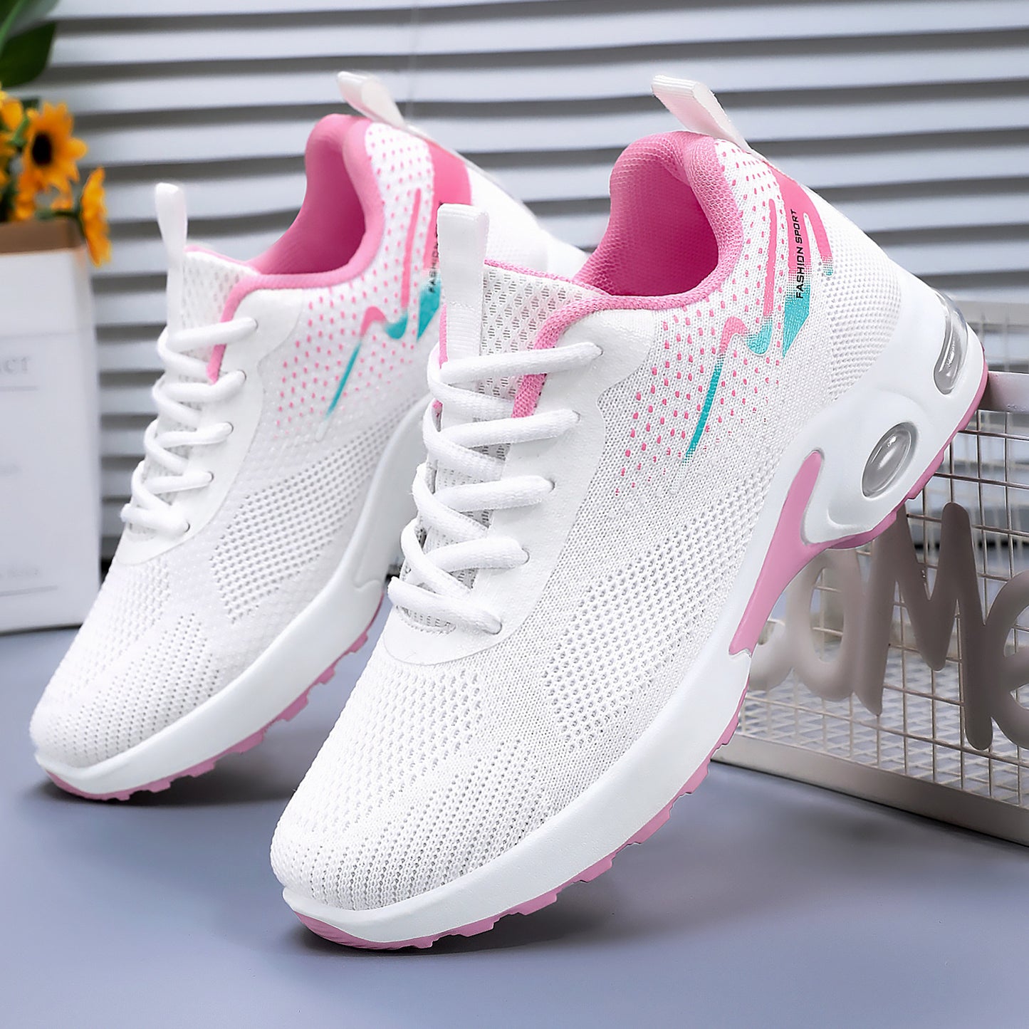 Women's new air cushion sneakers, cross-border thick-soled running shoes, plus size breathable flats, flyknit mesh shoes for women