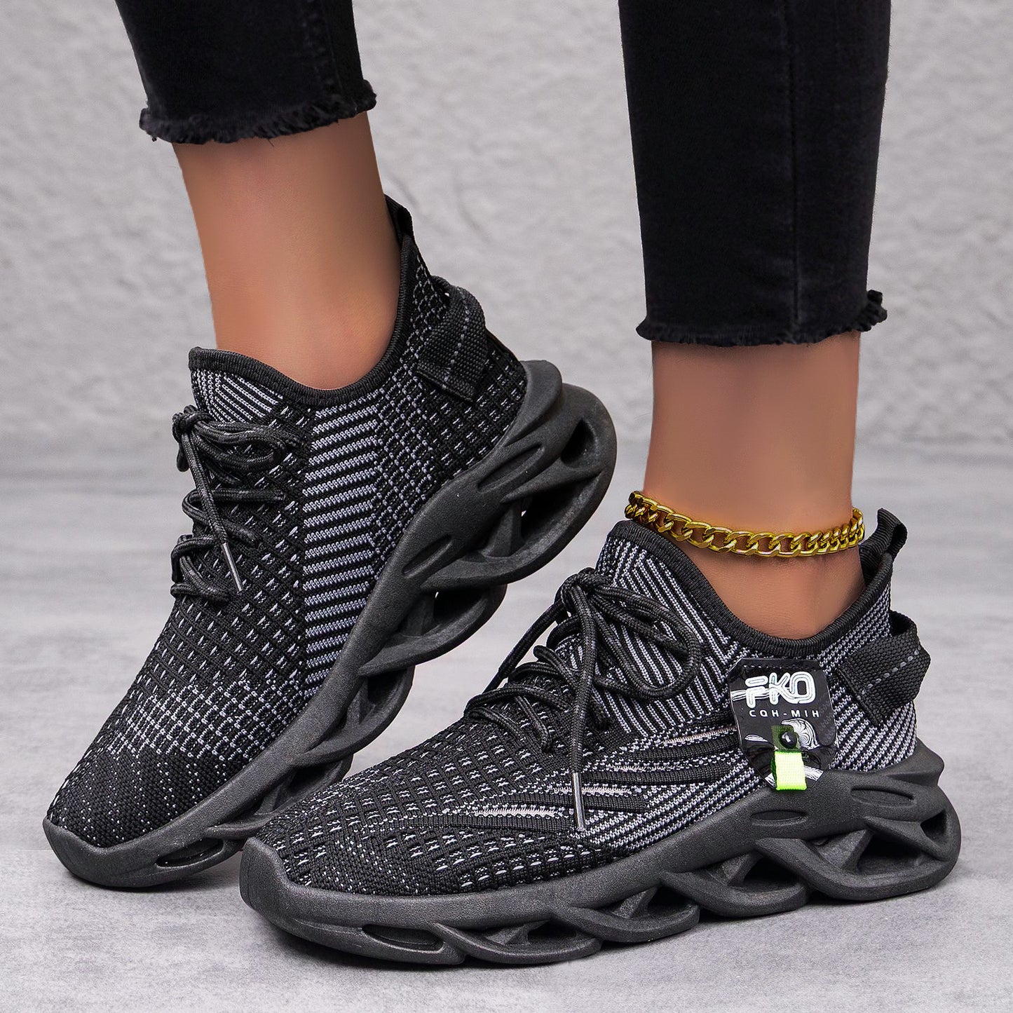 Shoes for women and couples, coconut shoes, cross-border plus size, blade twist bottom sneakers, fly-woven casual shoes, breathable flats