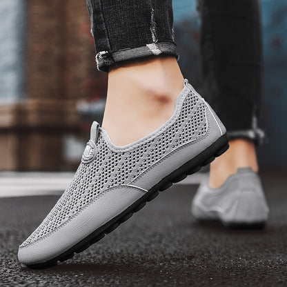 Breathable hollow men's shoes 2025 slip-on lightweight casual shoes mesh men's fly knitting trendy shoes driving doudou shoes