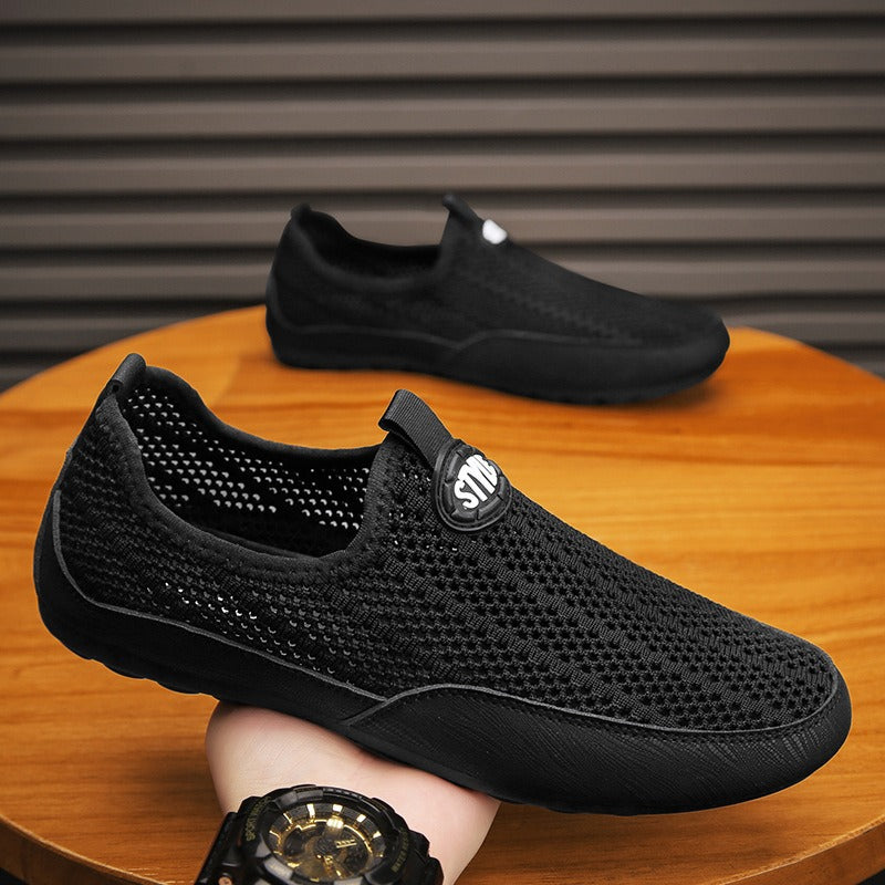 Breathable hollow men's shoes 2025 slip-on lightweight casual shoes mesh men's fly knitting trendy shoes driving doudou shoes