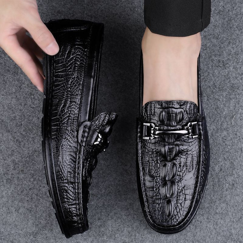 Men's flat casual shoes summer crocodile pattern slip-on loafers lightweight soft sole british leather shoes cross-border