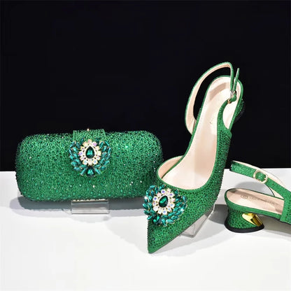 The party is matched with big flash diamond decorative high-heeled sandals and hard box gem handbag set full of diamonds high-heeled shoes.