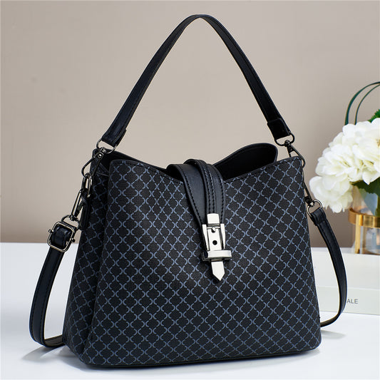 Large-capacity bag for women 2026new arrivaltrendyniche styleaccessible luxury texture bucket bagfashioncontrast colorwork clothing shoulder bag