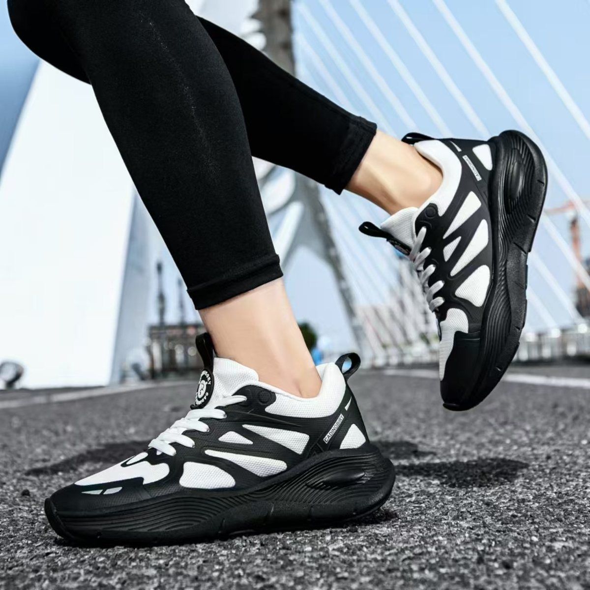 Men's korean style new 2026 mesh breathable running shoes - anti-slip, shock-absorbing, lightweight, soft sole athletic shoes - wholesale from manufacturer