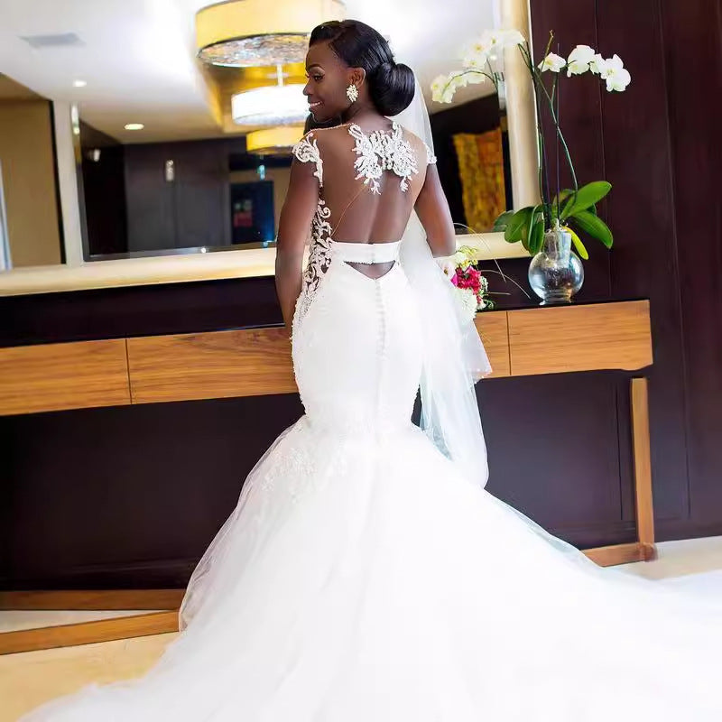 2026 new fishtail bridal gown: elegant, figure-flattering, off-the-shoulder, minimalist european wedding dress
