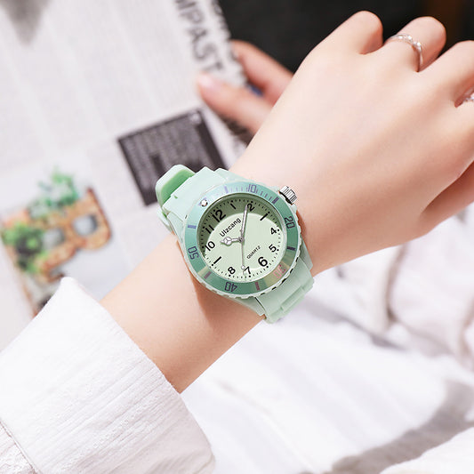 New wish hot-selling fresh sport silicone fashion racing business quartz couple watch wholesale