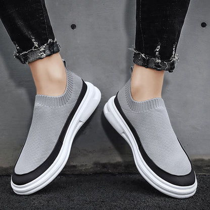 Men's shoes 2025 spring/summer new arrivals: slip-on athletic shoes with sock-lining, breathable, korean style fashion casual sneakers