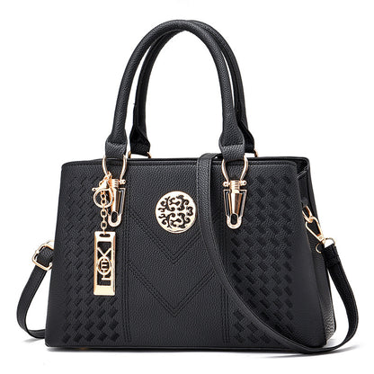 Export women's bag 2026new arrivaltrendyfashion hardware pendant decoration high-end women's shoulder crossbody satchel