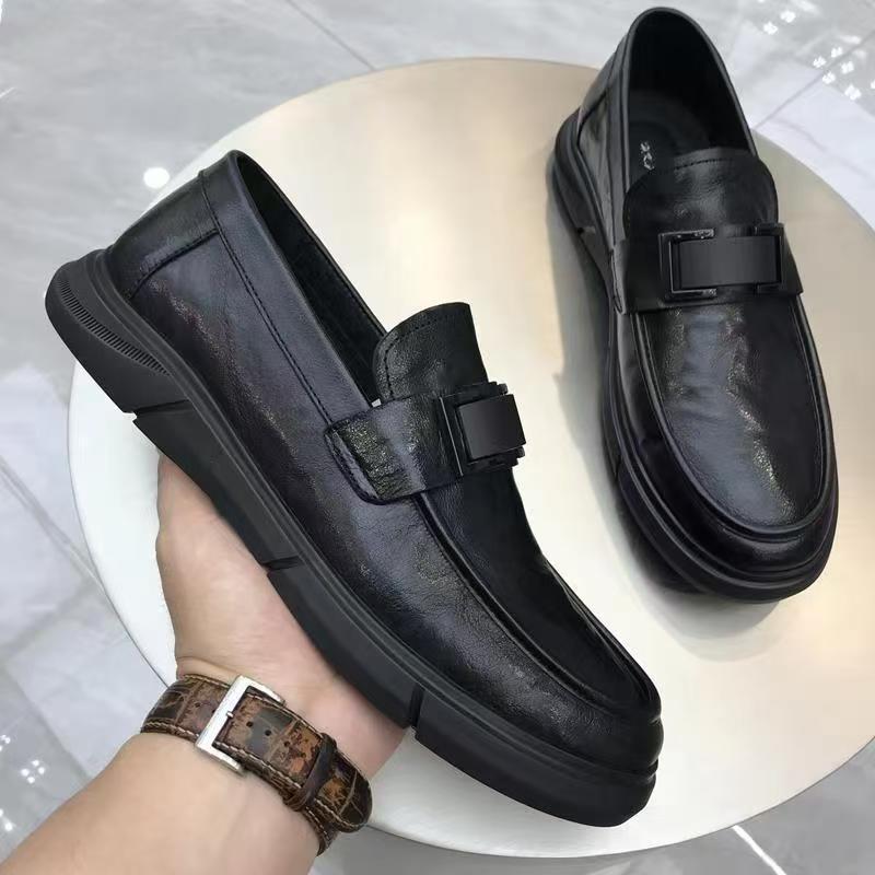 New men's leather shoes with soft soles, comfortable and non-slip, business style, British casual shoes, slip-on, breathable, loafers