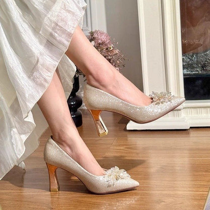 New pointed thick heel wedding shoes women's design sense autumn and winter new show clothes wedding ceremony bridesmaid shoes women's single shoes tide