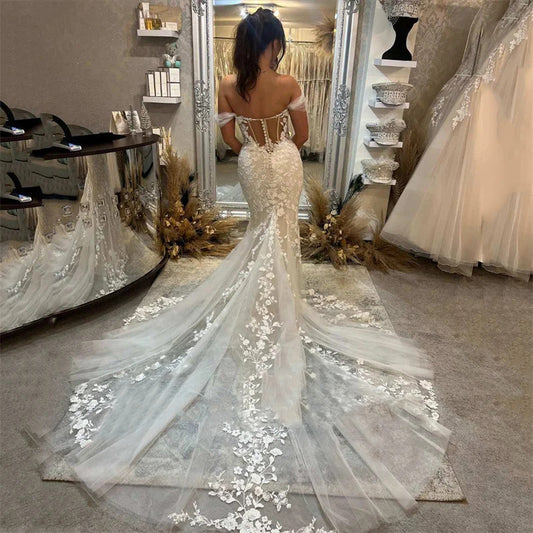 Vintage lace off-the-shoulder wedding dress - 2026 new bridal mermaid gown, perfect for the first look and receiving guests