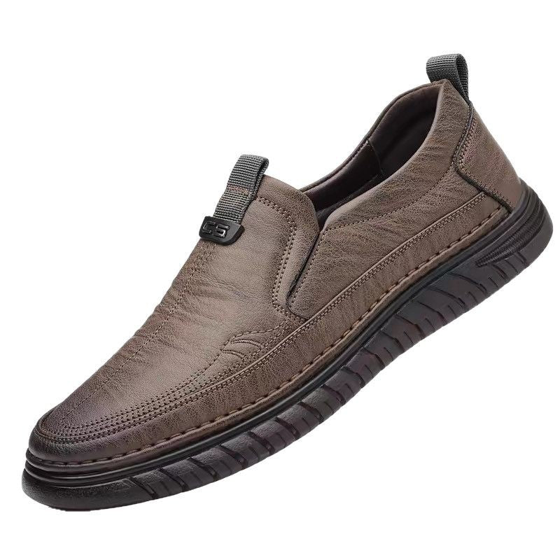 Men's leather loafers: round toe, soft sole, casual slip-ons - trendy driving shoes for comfortable mid-life men - cross-border style