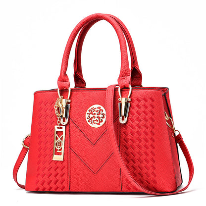 Export women's bag 2026new arrivaltrendyfashion hardware pendant decoration high-end women's shoulder crossbody satchel