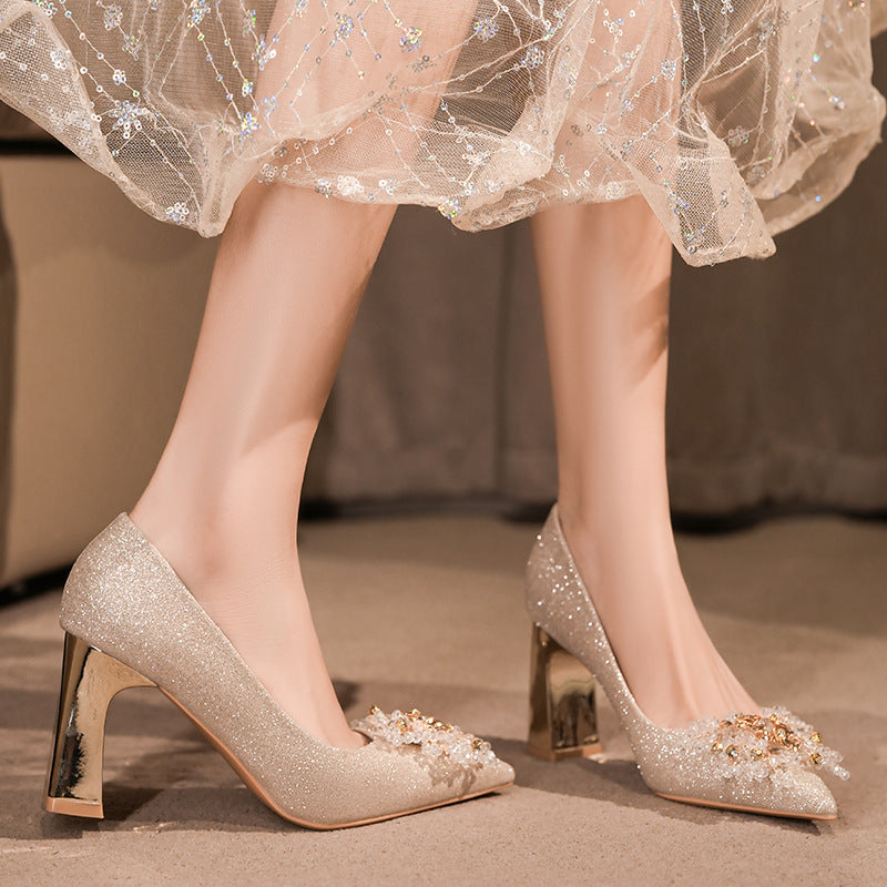 Fairy temperament French thick heel pointed high heels women's 2026 spring new versatile light mouth not tired feet women's shoes