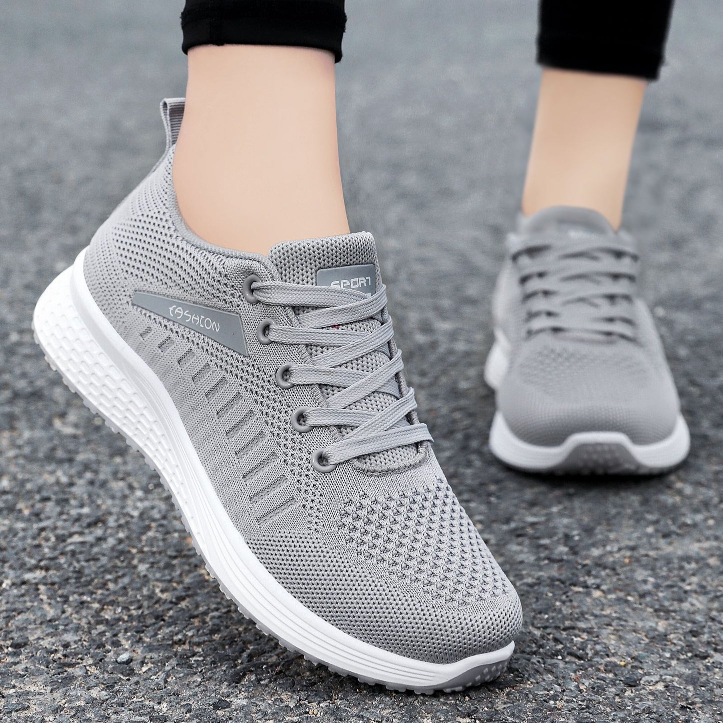 Women's spring sneakers: soft sole, flyknit running shoes, lace-up versatile flats, breathable mesh casual shoes, fashionable women's footwear