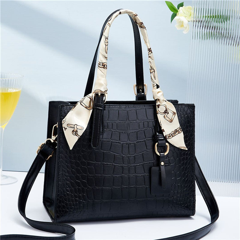 Women's handbag 2026 new trendy fashion commuter casual shoulder embossed crocodile pattern crossbody mom bag women's bag