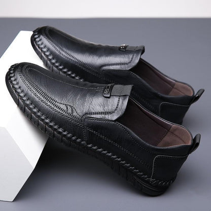 Men's leather loafers: round toe, soft sole, casual slip-ons - trendy driving shoes for comfortable mid-life men - cross-border style