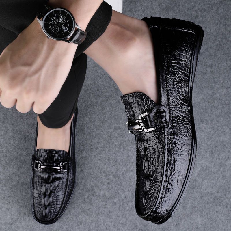 Men's flat casual shoes summer crocodile pattern slip-on loafers lightweight soft sole british leather shoes cross-border