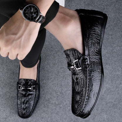 Men's flat casual shoes summer crocodile pattern slip-on loafers lightweight soft sole british leather shoes cross-border