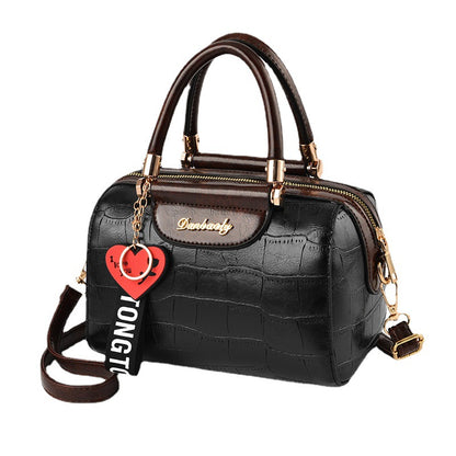 2026 women's fashionable trendy handbag retro large capacity crossbody bag large capacity pillow bag women's bag dropshipping available