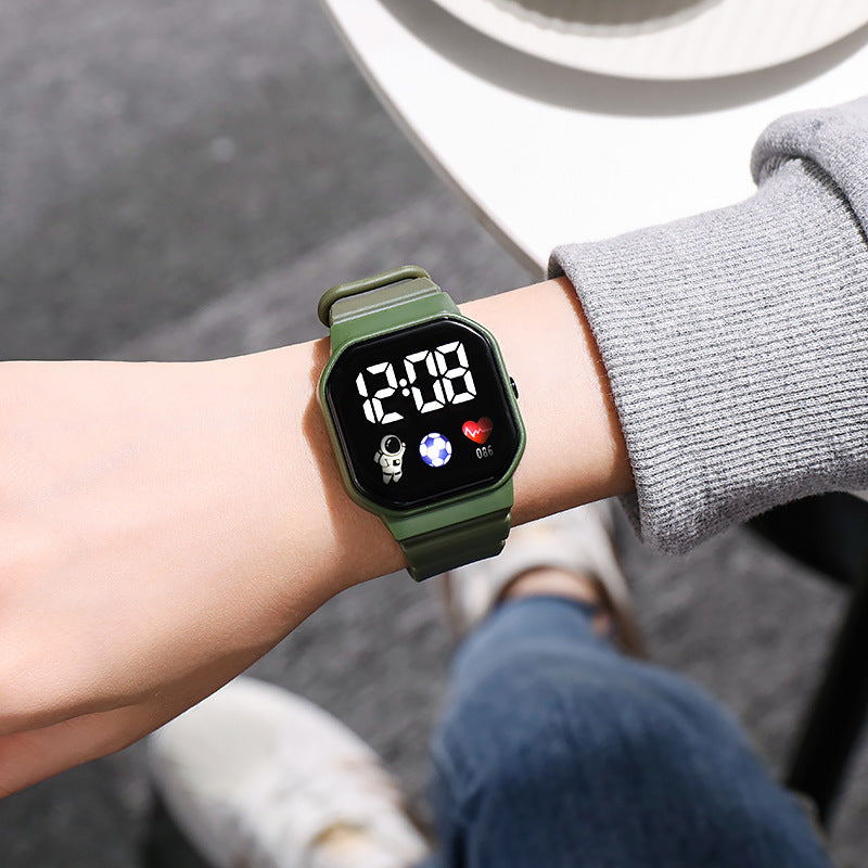 Small square student party watch for men and women ins cold preppy style k-style forest style niche sports luminous digital watch
