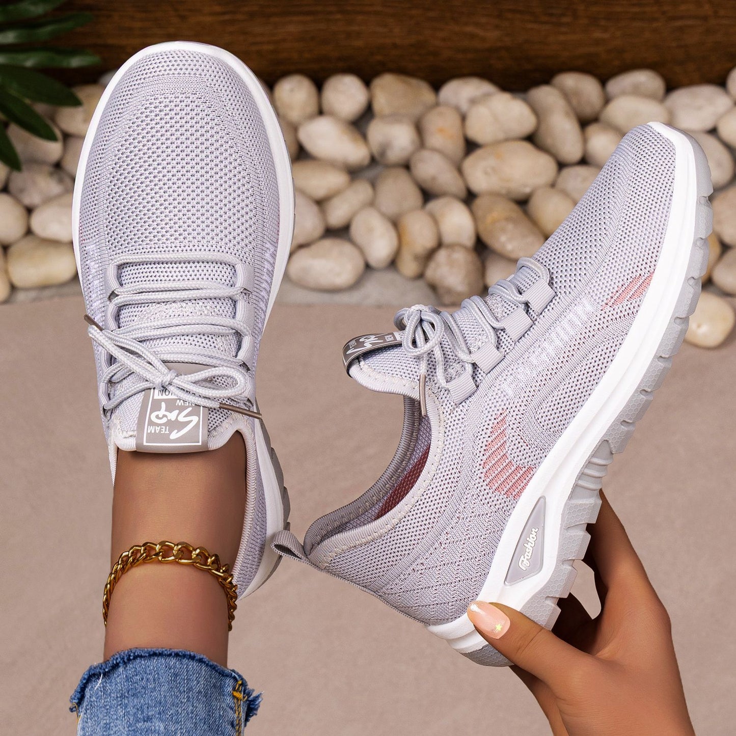 Women's spring collection: breathable athletic shoes - stylish, versatile flyknit sneakers with soft soles for all-day comfort. comfortable mesh upper