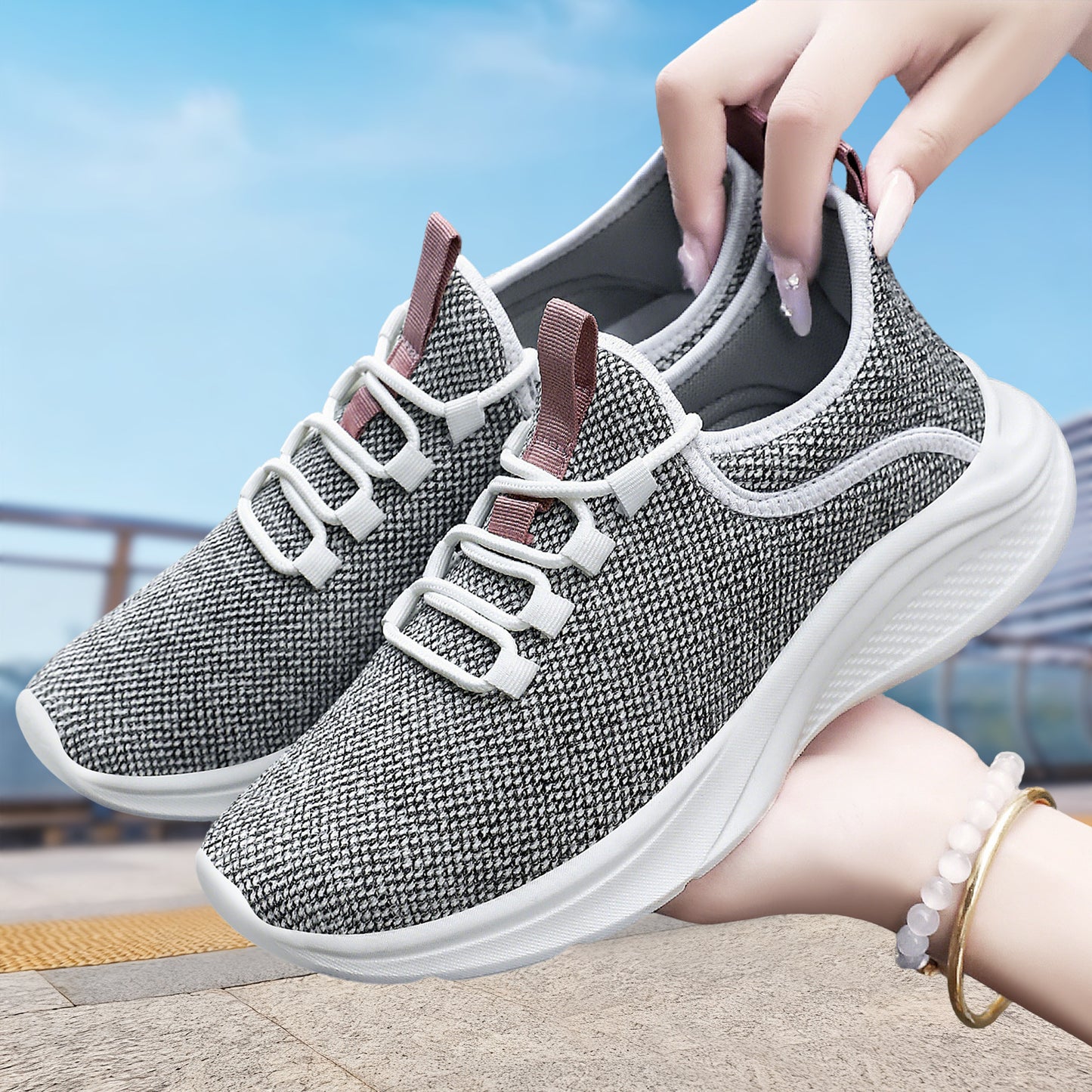 Women's spring new soft sole sneakers - comfortable, breathable mesh lace-up running shoes - low-cut, wear-resistant casual shoes