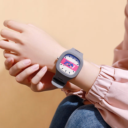 2022 new women's watch - trendy, instagrammable, versatile, perfect for students (middle & high school), men's niche square digital watch
