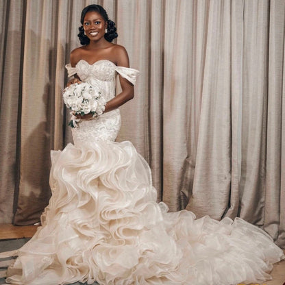 High-end fashion wedding dress - off-the-shoulder, 2026 new arrival, bodycon, slim-fit, train gown